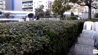 漂亮的美女无套内射墨尔本眼镜妹，她还有心情玩游戏。