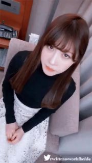 国企私有化广州漫展约炮04年极品白虎学妹粉嫩骚逼被我带回家骑着操